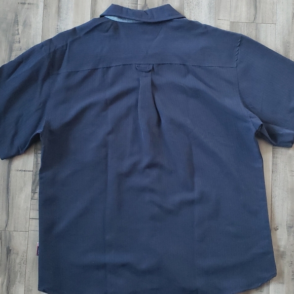 Button up shirt - Picture 2 of 5